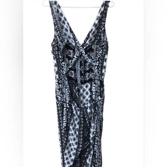 ⏰️3/$10 XL Open back viscose cropped jumper black&white - Picture 4 of 5